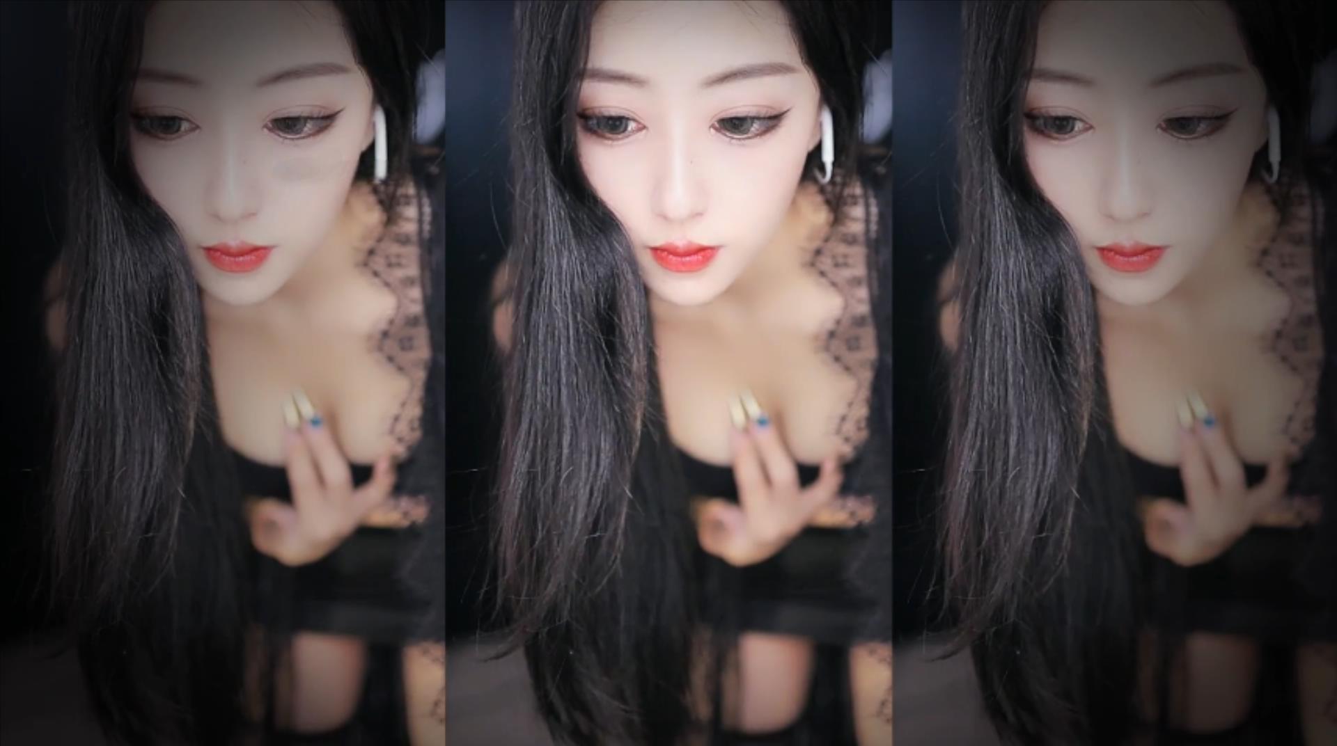 CC丨星也 粉丝付费群定制黑丝热舞(242MB/1V)